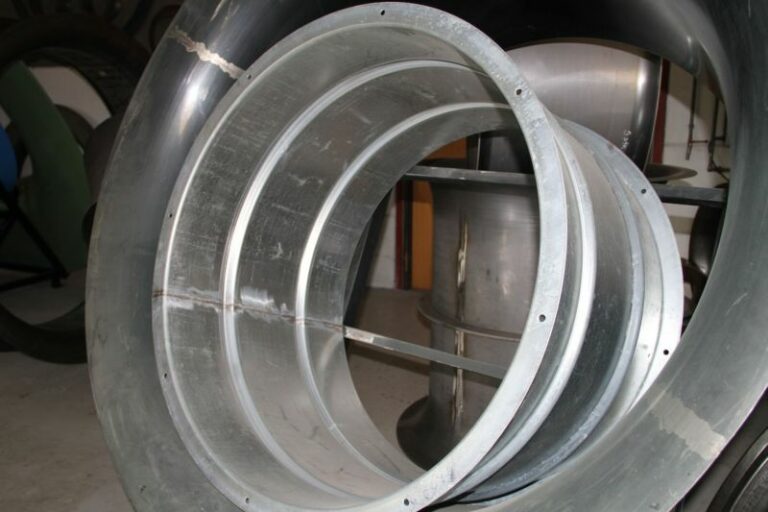 duct with flange and bead